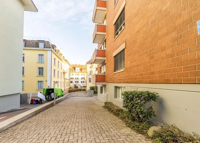 Ground Floor - Peaceful Living In The Of * Zürih