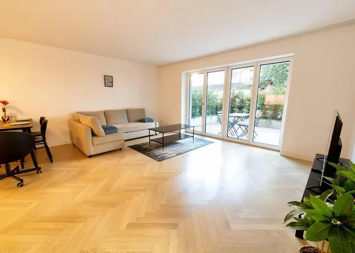 Ground Floor - Peaceful Living In The Of Apartman Zürich